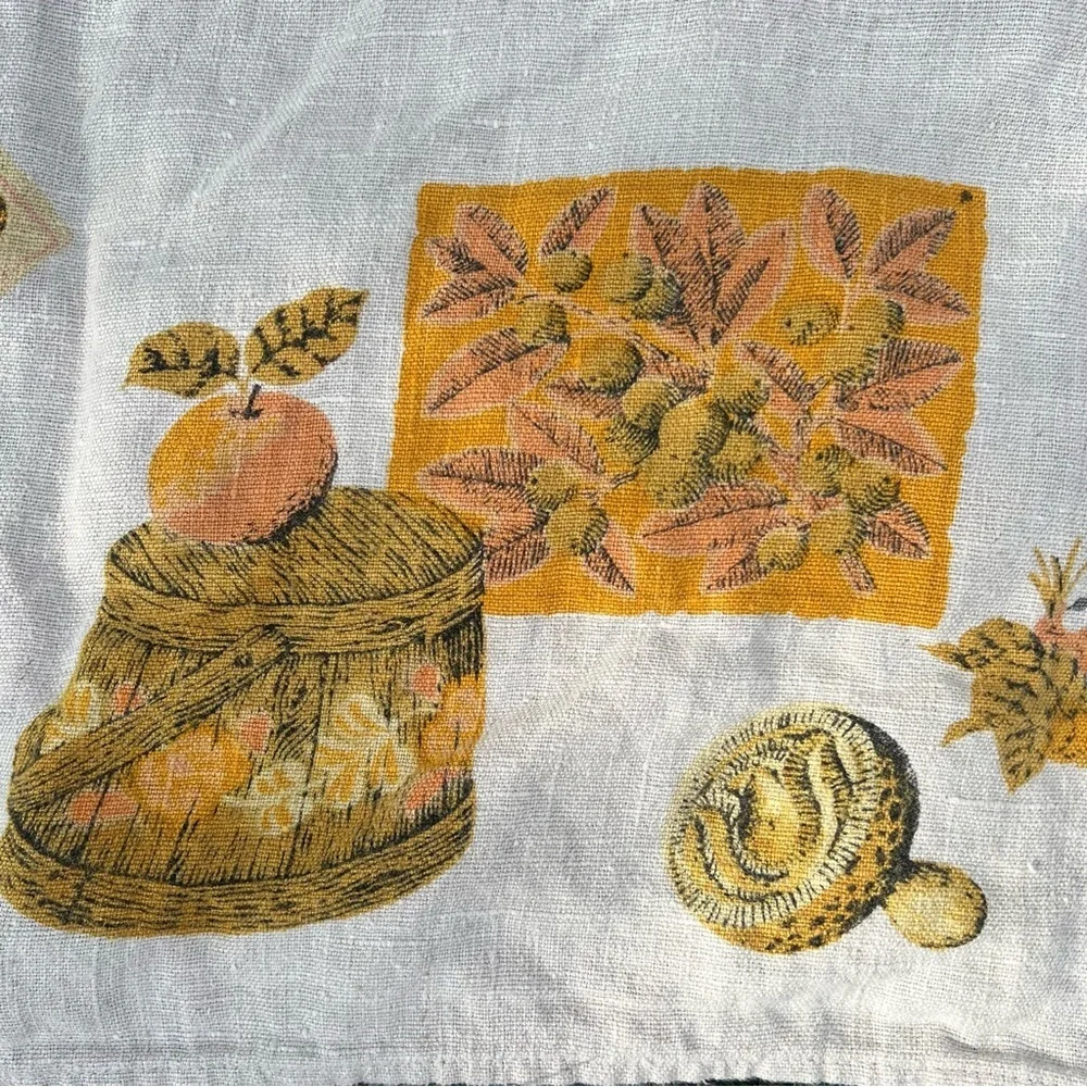 VTG Fall Harvest Linen Tablecloth Fruits Vegetables Nutmeg Spices Pumpkins 45x48
